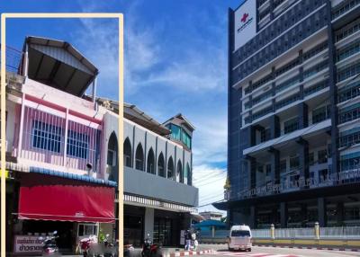 Commercial building in Sriracha for sale