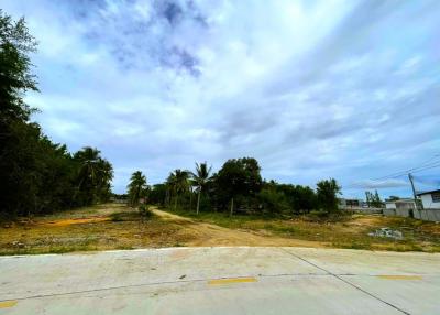 Land in Huay Yai community for sale