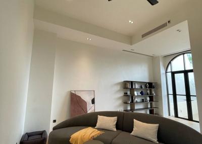 Spectacular High Rise 2-BR House at Root House Ari By Lesmo near BTS Sanam Pao