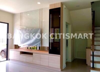 House at Centro Onnut - Suvarnabhumi for sale