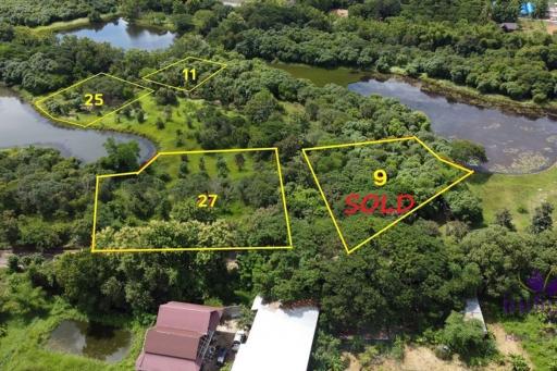 Nature in the city! Waterfront land for sale near Mae Jo University, Sansai There are 4 plots for sale