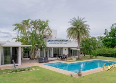 Palm Hills golf course 4 bedroom villa on large land plot for sale Hua Hin