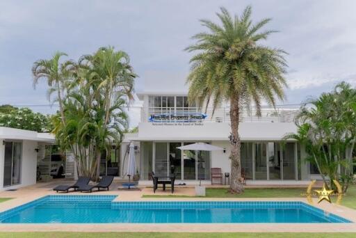 Palm Hills golf course 4 bedroom villa on large land plot for sale Hua Hin