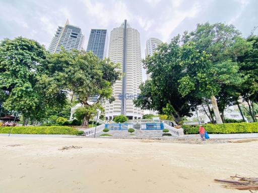 2 Bedrooms Condo in Sky Beach Wongamat C007887