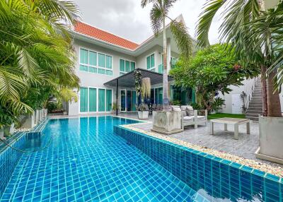 5 Bedrooms House in Chateaudale Thai Bali Villa Jomtien H011118