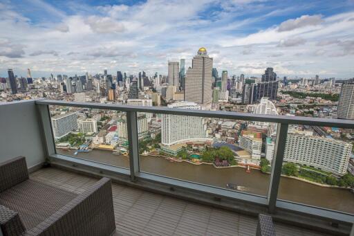 The River 3 bedrooms skyview duplex 258sqm for sale 74.5 Millions THB