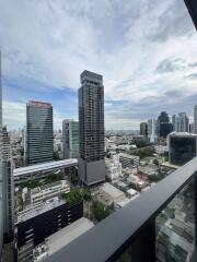 For SALE : Tait Sathorn 12 / 1 Bedroom / 1 Bathrooms / 67 sqm / 18700000 THB [S12099]