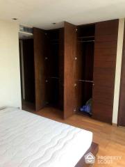 2-BR Condo at Supalai Place Sukhumvit 39 near BTS Phrom Phong