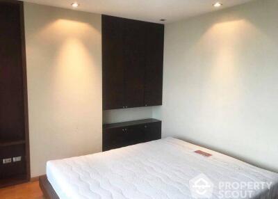 2-BR Condo at Supalai Place Sukhumvit 39 near BTS Phrom Phong