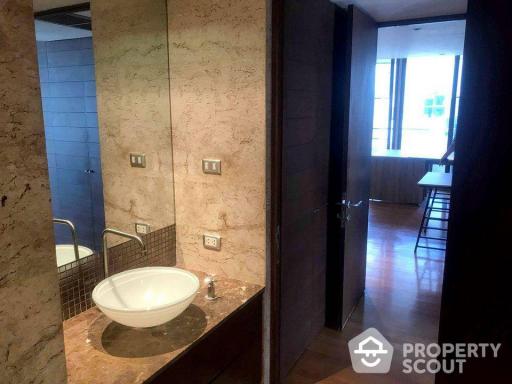 2-BR Condo at Supalai Place Sukhumvit 39 near BTS Phrom Phong