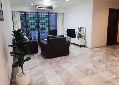 3 bed Condo in Acadamia Grand Tower Khlong Tan Nuea Sub District C020322