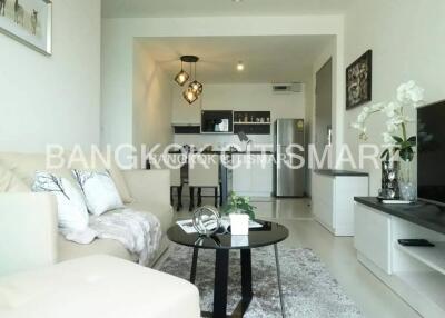 Condo at Life Ratchadapisek for sale