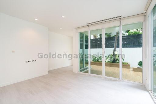 5-Bedrooms modern house with private pool  in compound - Sathorn Yennakart