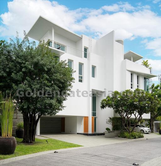 5-Bedrooms modern house with private pool  in compound - Sathorn Yennakart