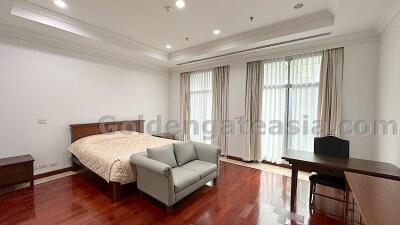 4-Bedroom Penthouse with huge terrace - Ploenchit BTS