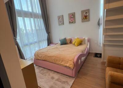 6 bed House Saphansung Sub District H018423