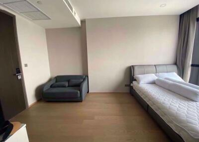 Studio bed Condo in Ashton Chula - Silom Mahaphruettharam Sub District C018245