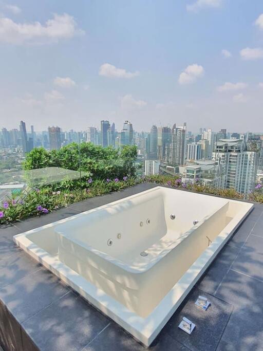 1 bed Condo in Siamese Exclusive Sukhumvit 42 Phra Khanong Sub District C017450