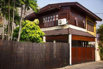 3 bed House Din Daeng Sub District H017219