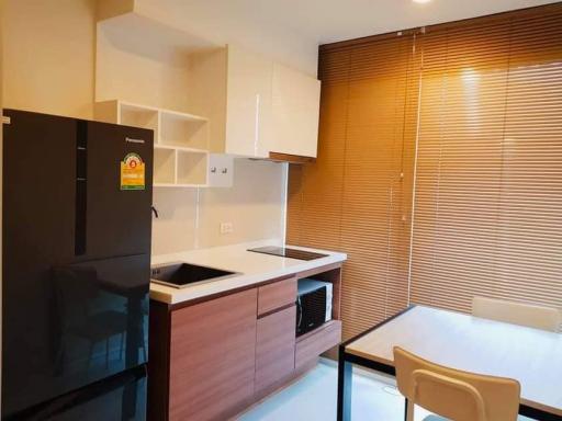 Fuse Chan-Sathorn 1-Bedroom 1-Bathroom Fully-Furnished Condo for Rent