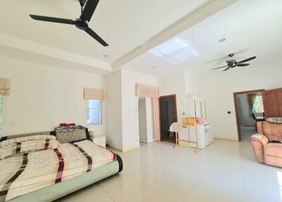5Bedrooms East Pattaya House for Sale