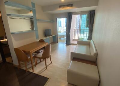 59 Heritage 1-Bedroom 1-Bathroom Fully-Furnished Condo for Rent