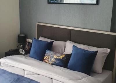 OKA HAUS Sukhumvit 36 1-Bedroom 1-Bathroom Fully-Furnished Condo for Rent