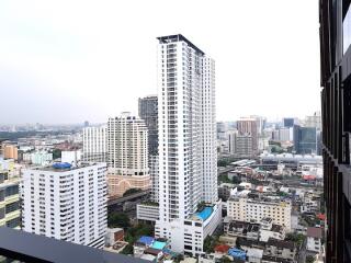 The Line Ratchathewi 2-Bedroom 1-Bathroom Fully-Furnished Condo for Rent