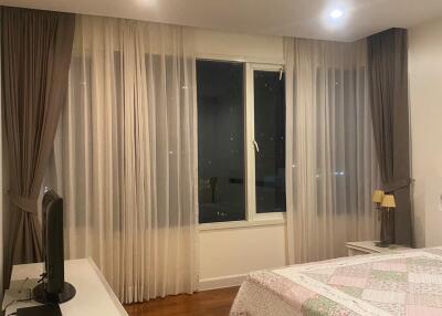 Baan Siri 31 2-Bedroom 2-Bathroom Fully-Furnished Condo for Rent