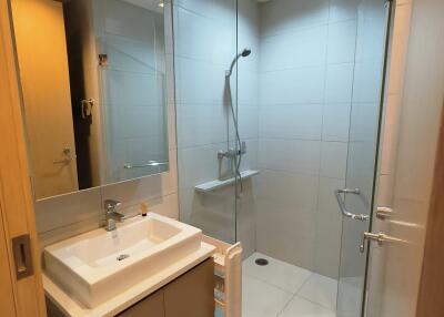 Siri @ Sukhumvit 2-Bedroom 2-Bathroom Fully-Furnished Condo for Rent