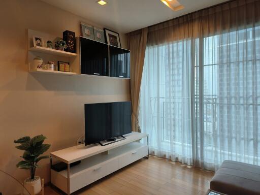 Siri @ Sukhumvit 2-Bedroom 2-Bathroom Fully-Furnished Condo for Rent