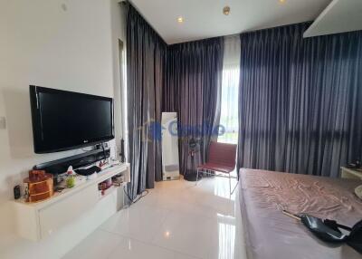 2 Bedrooms Condo in Sanctuary Wongamat C010142