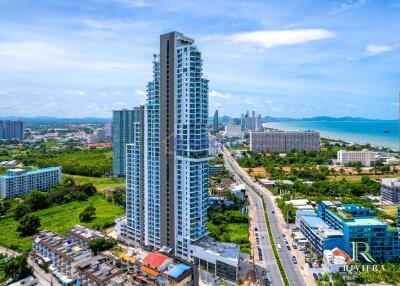 2 Bedrooms Condo in The Riviera Ocean Drive Jomtien C011140