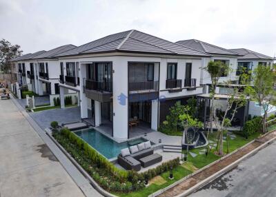 4 Bedrooms House in Chieftain East Pattaya H011125