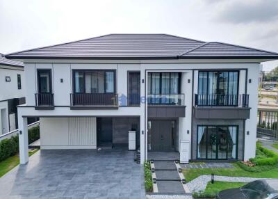 4 Bedrooms House in Chieftain East Pattaya H011124