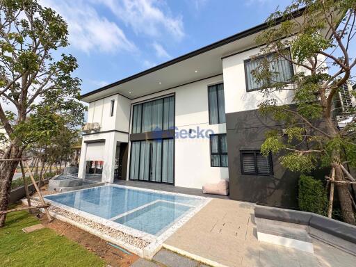 4 Bedrooms House in Chieftain East Pattaya H011124