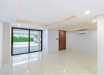 New Price ! 18.9MB - New House 3+1 Bedrooms - Ekkamai - Sukhumvit 63 - 920071001-12360