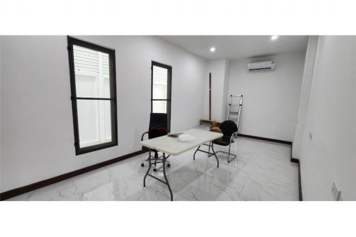 Brand New Huge Home Office For Rent - Phra Kanong