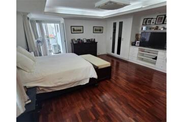 Pet Friendly - Penthouse 4 Bedrooms - High rise apartment - Asoke