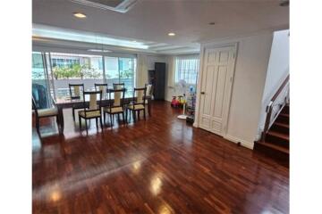 Pet Friendly - Penthouse 4 Bedrooms - High rise apartment - Asoke