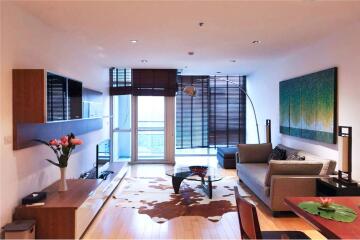 For Rent Spacious 3-Bedrooms Condo on the 37st Floor at  Athenee Residence.