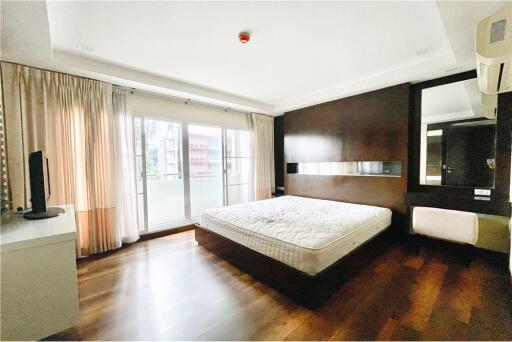 Pet friendly lovely apartment with 2+1 bedrooms in Sukhumvit 20