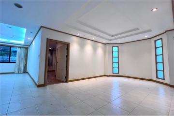 Available  - Single House - 5 Beds in Private compound Thonglor - 920071001-12339