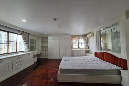 Available - new unit 3 bedrooms with big balcony - pet firendly unit - Liberty Park Comdominium Sukhumvit 23