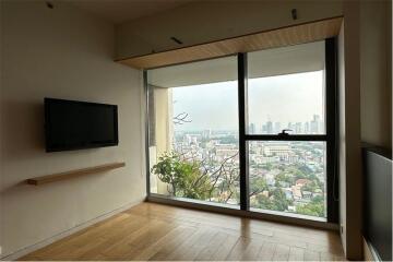 The Met Condominium - Clear River Views