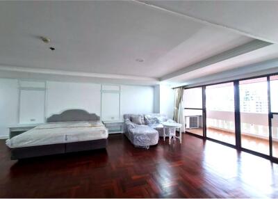 For Rent  3 Bed, 3 Bath, Sukhumvit 49 Brith Room - 920071001-12321