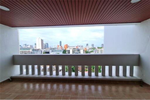 For Rent  3 Bed, 3 Bath, Sukhumvit 49 Brith Room