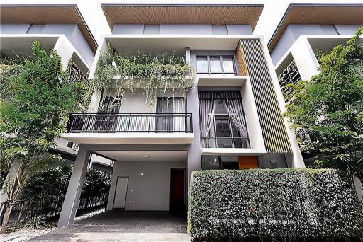 Available ! Pet-friendly - Modern house 4+1 Bedrooms in Super private compound in Sukhumvit 105 - Only 700m to  Bangkok Pattana school