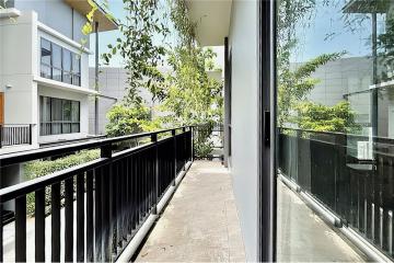 Available ! Pet-friendly - Modern house 4+1 Bedrooms in Super private compound in Sukhumvit 105 - Only 700m to  Bangkok Pattana school