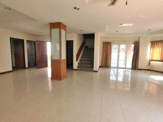 2 Story House for Sale in East Pattaya